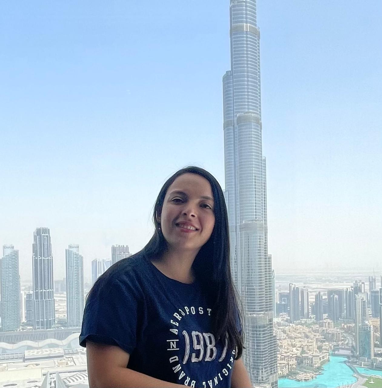 Mujer feliz clienta de Carolina Marino